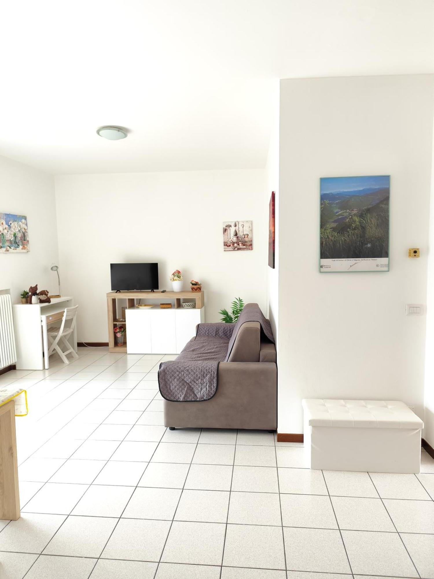 Residenza Tiziana Apartment Luino Exterior foto