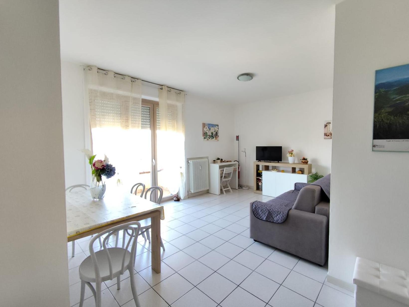 Residenza Tiziana Apartment Luino Exterior foto